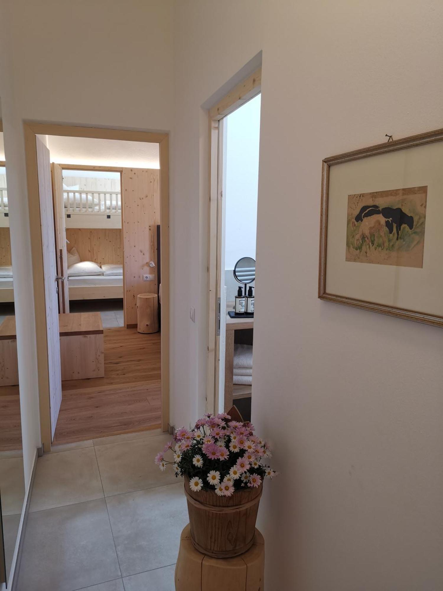 Ansitz Grustdorf Apartment Апиано сула Страда дел Вино Екстериор снимка